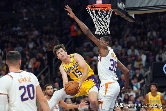 李凯尔首秀11分6篮板 中国男篮不敌意大利男篮