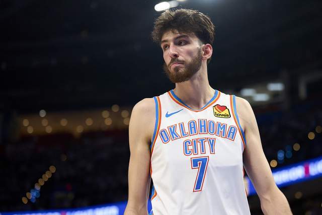 李凯尔首秀11分6篮板 中国男篮不敌意大利男篮