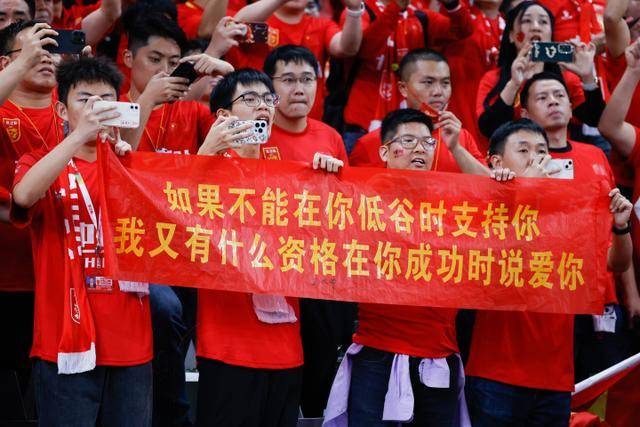 欧冠-胡梅尔斯制胜 多特蒙德总比分2-0巴黎进决赛
