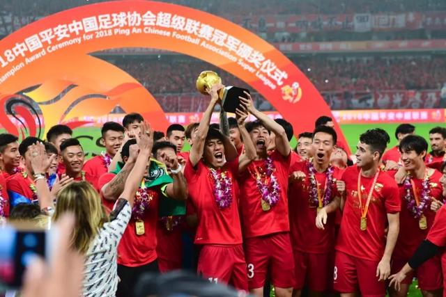 沙特联最新射手榜：奎尼奥内斯29球领跑！托尼第二，41岁C罗第三